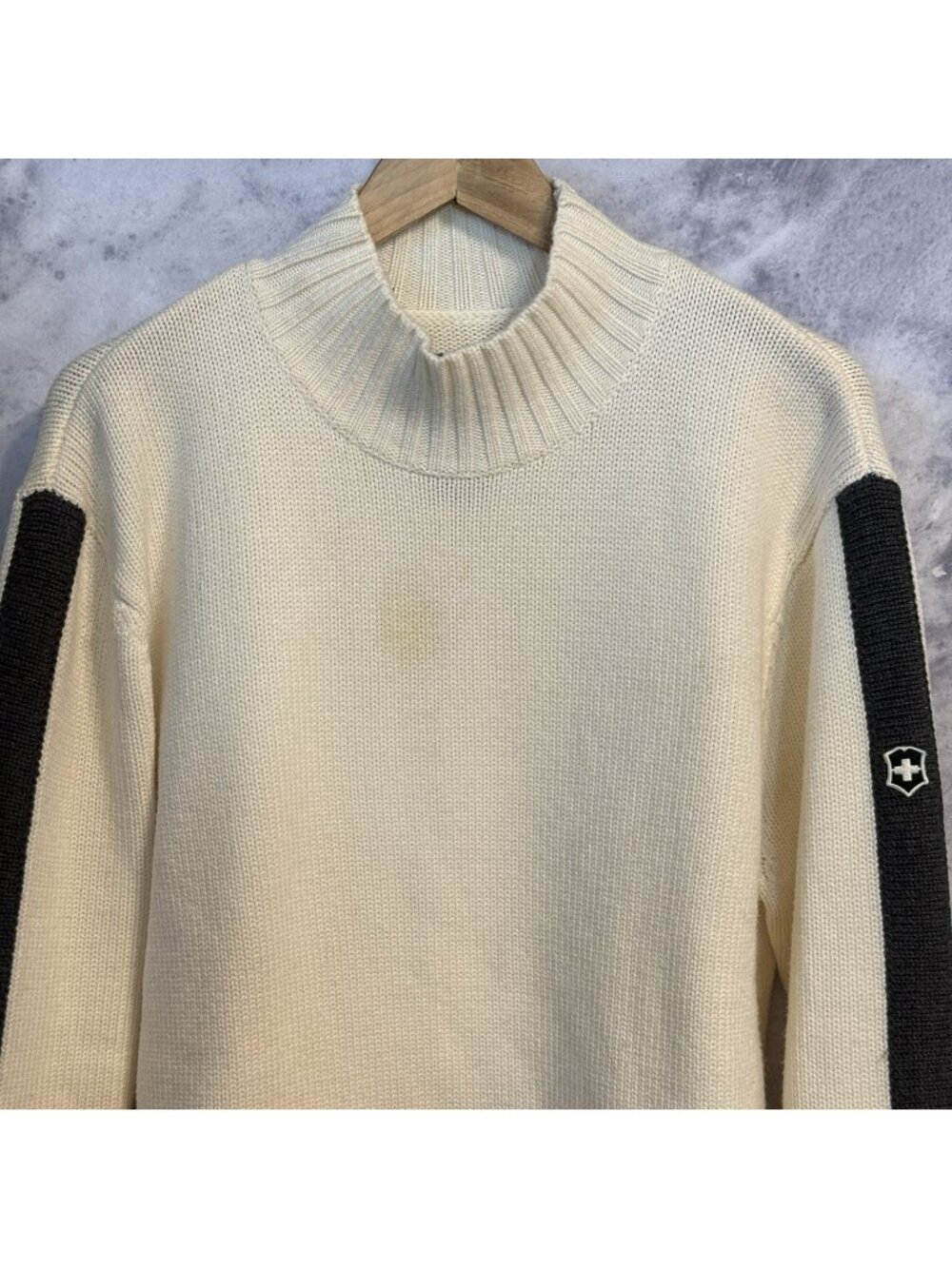 Victorinox Sweater Mens XL Cream White Merino Wool Knit Mock Neck Pullover Army